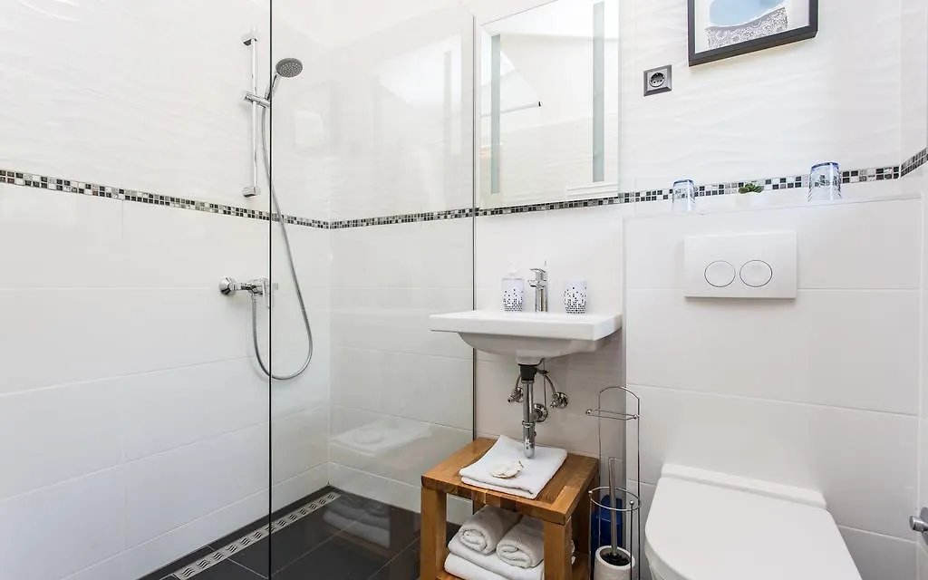 Apartments Frgacic Baska  Baska (Krk)
