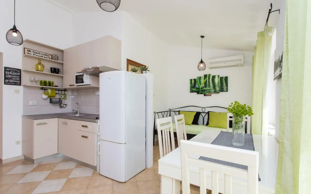 Apartments Frgacic Baska
