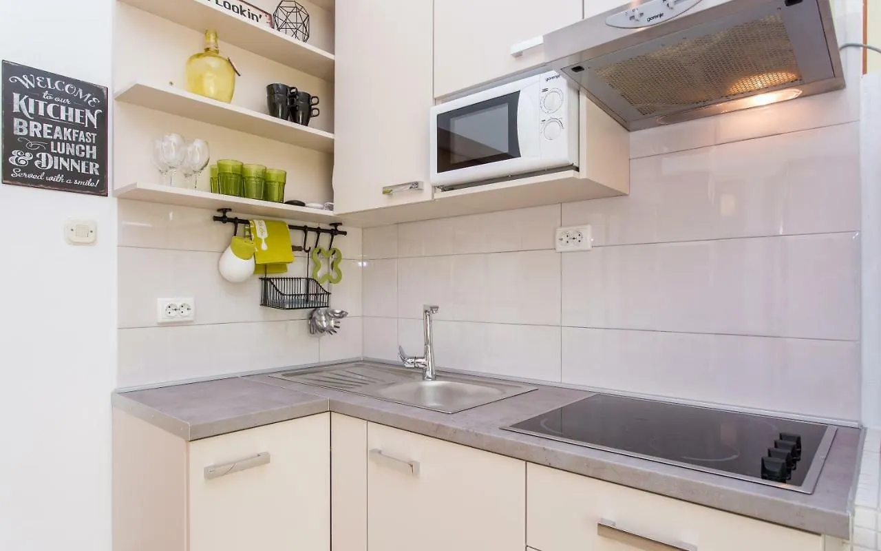 Apartments Frgacic Baska