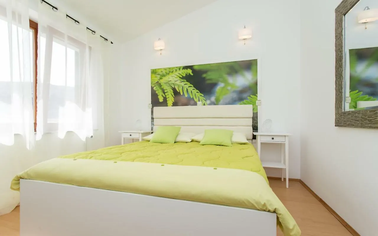 Apartments Frgacic Baska