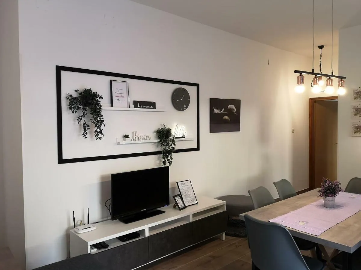 Apartments Frgacic Baska  0*, Baska (Krk) Croatia