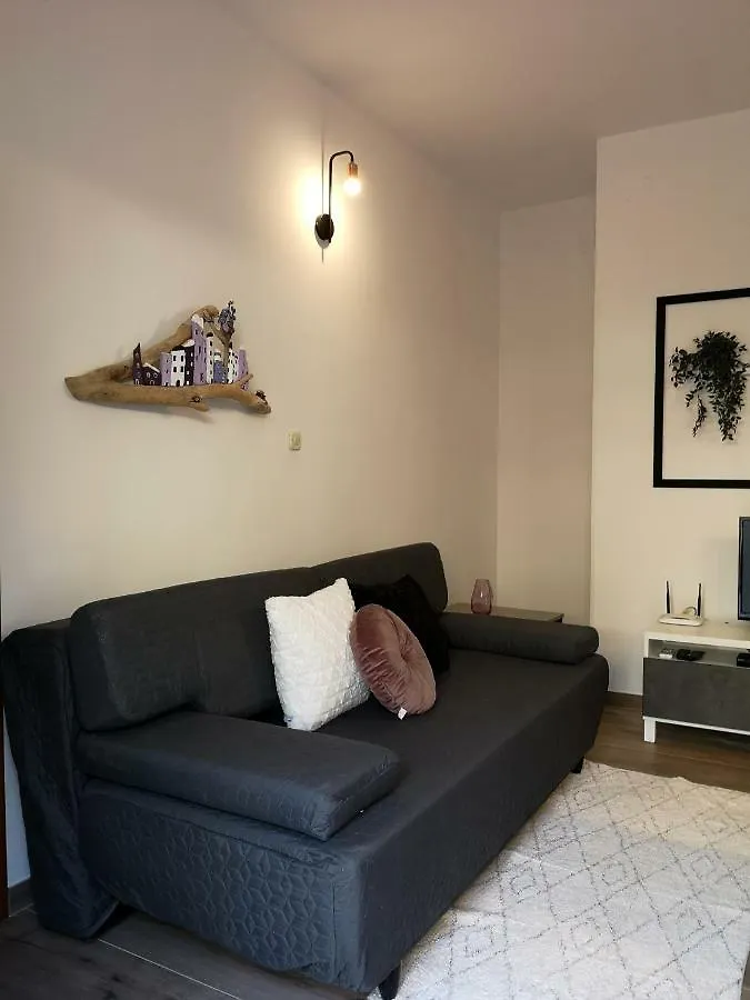 Apartments Frgacic Baska  0*, Baska (Krk)